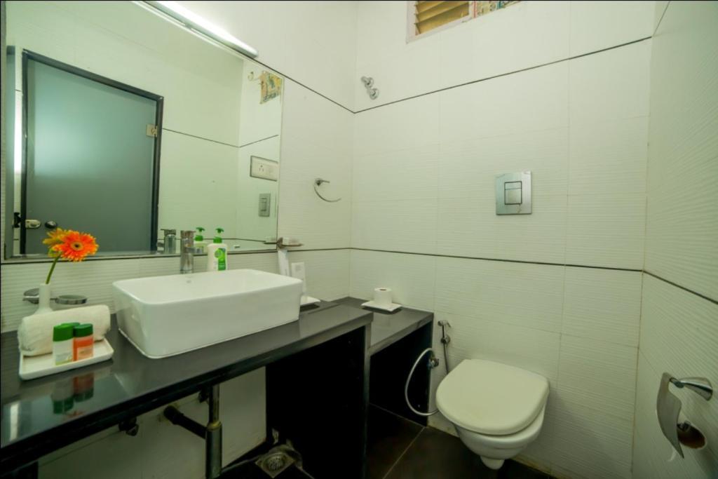 Hill View Begumpet Bed & Breakfast ไฮเดอราบัด ภายนอก รูปภาพ