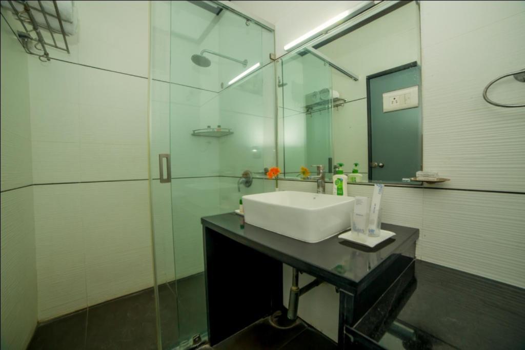 Hill View Begumpet Bed & Breakfast ไฮเดอราบัด ภายนอก รูปภาพ