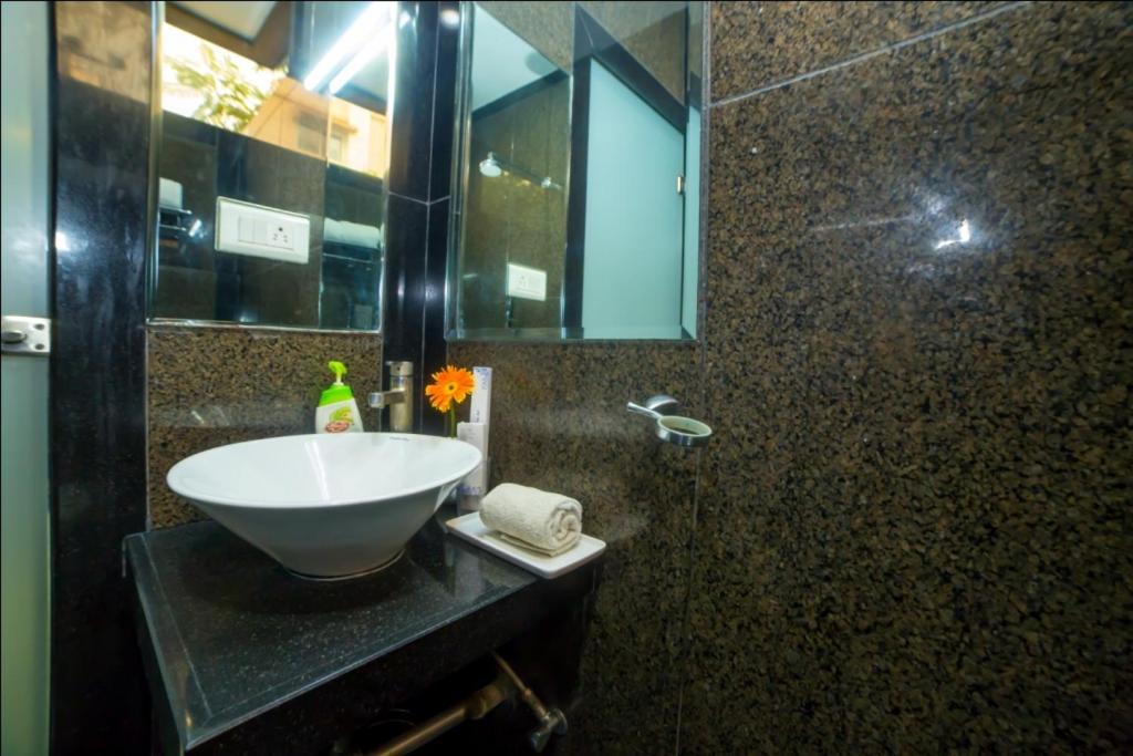 Hill View Begumpet Bed & Breakfast ไฮเดอราบัด ภายนอก รูปภาพ