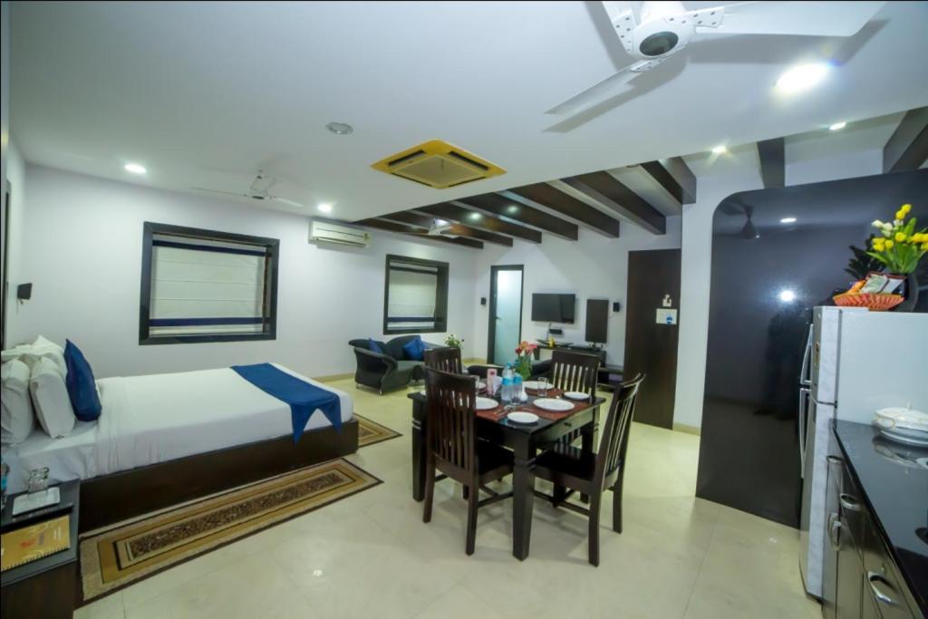 Hill View Begumpet Bed & Breakfast ไฮเดอราบัด ภายนอก รูปภาพ