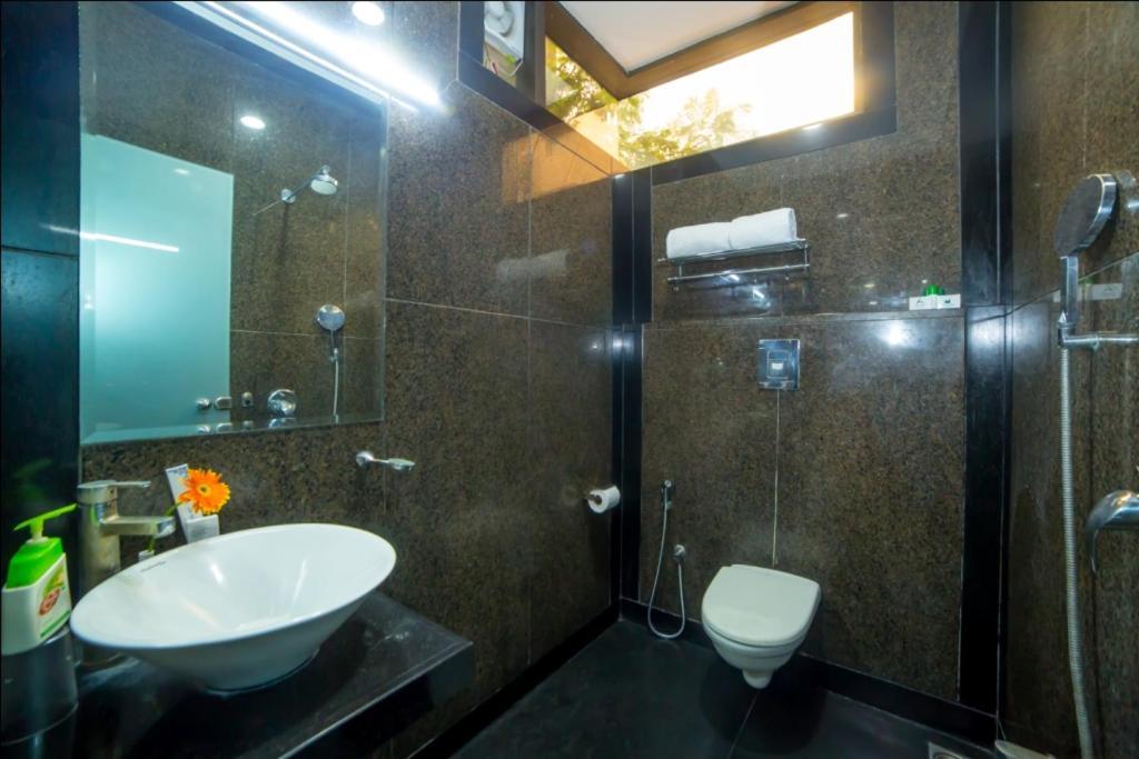 Hill View Begumpet Bed & Breakfast ไฮเดอราบัด ภายนอก รูปภาพ